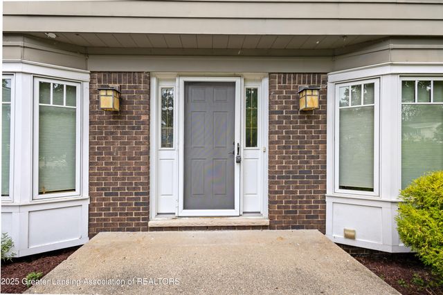 1000 Fox Hills Drive, East Lansing, MI 48823