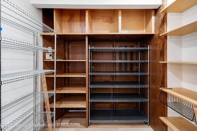 1000 Fox Hills Drive, East Lansing, MI 48823