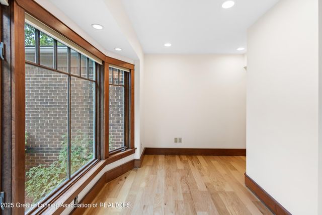 1000 Fox Hills Drive, East Lansing, MI 48823