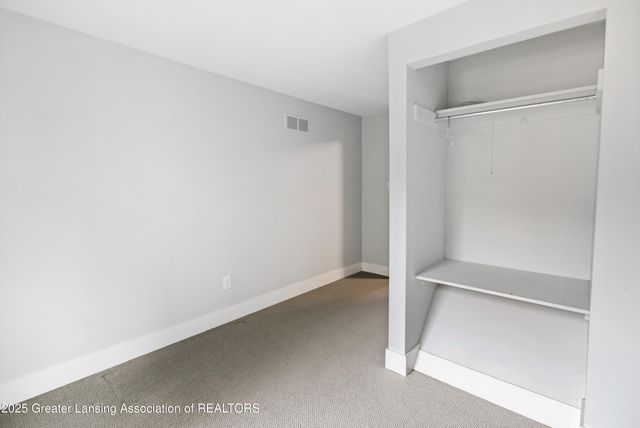 1000 Fox Hills Drive, East Lansing, MI 48823