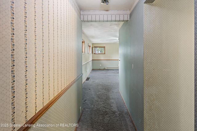 1000 Fox Hills Drive, East Lansing, MI 48823