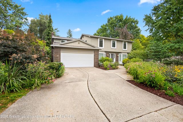 1000 Fox Hills Drive, East Lansing, MI 48823