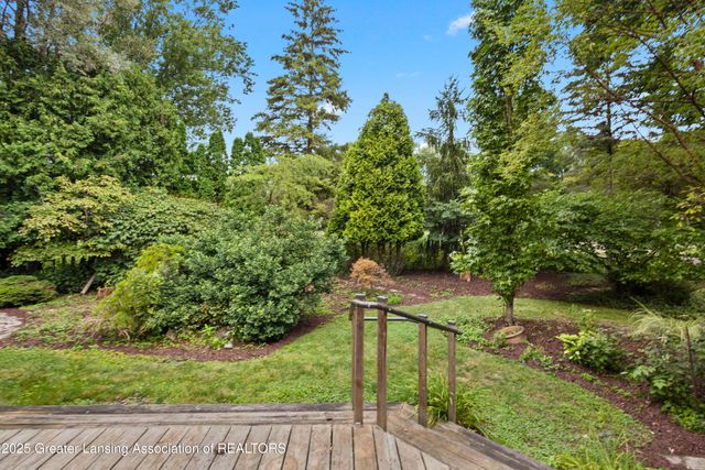 1000 Fox Hills Drive, East Lansing, MI 48823