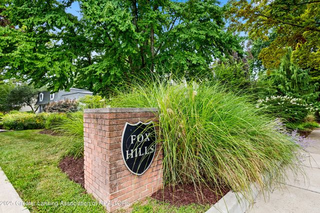 1000 Fox Hills Drive, East Lansing, MI 48823