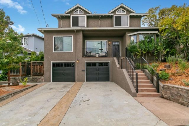 352 Oakview Drive, San Carlos, CA 94070