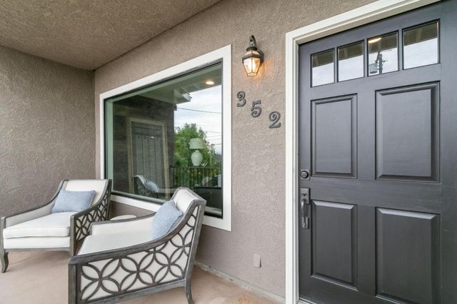 352 Oakview Drive, San Carlos, CA 94070