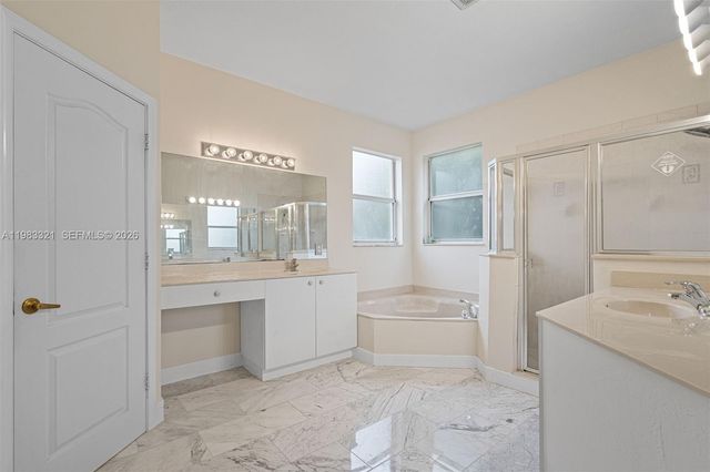 3760 NE 10th St, Homestead, FL 33033