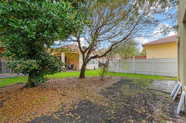 3760 NE 10th St, Homestead, FL 33033