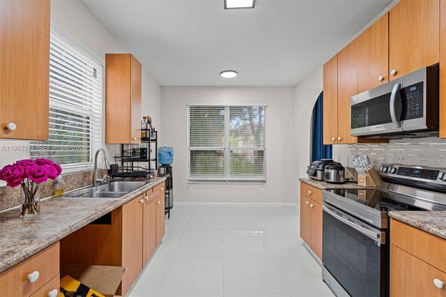 3760 NE 10th St, Homestead, FL 33033