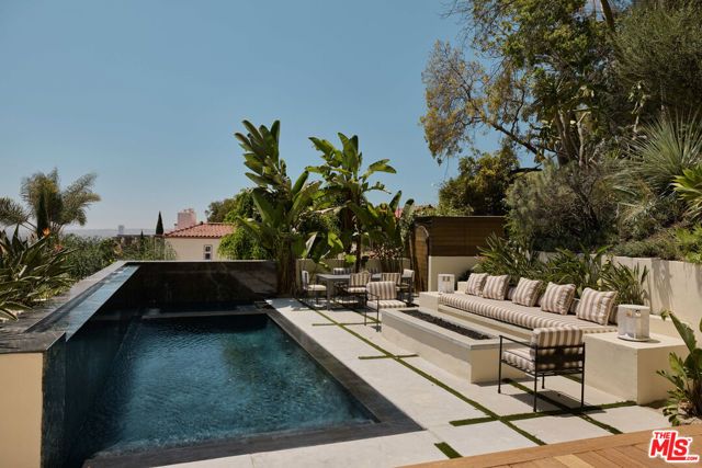 7939 Hillside Avenue, Los Angeles, CA 90046