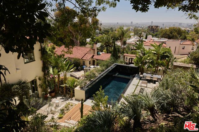 7939 Hillside Avenue, Los Angeles, CA 90046