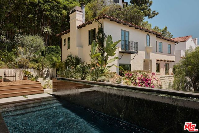 7939 Hillside Avenue, Los Angeles, CA 90046
