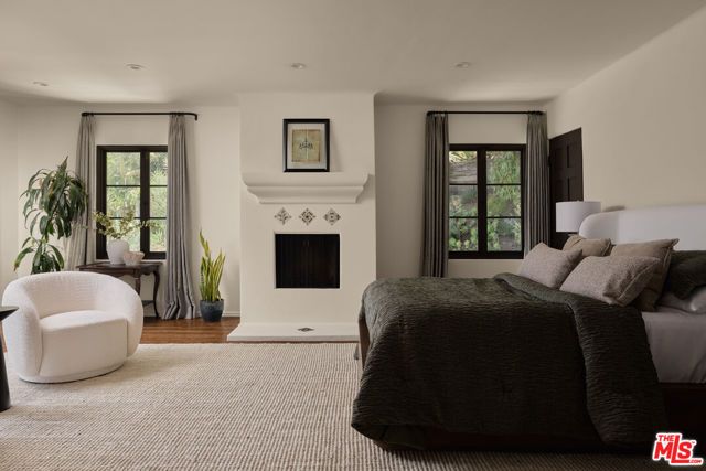 7939 Hillside Avenue, Los Angeles, CA 90046