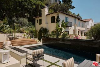 7939 Hillside Avenue, Los Angeles, CA 90046