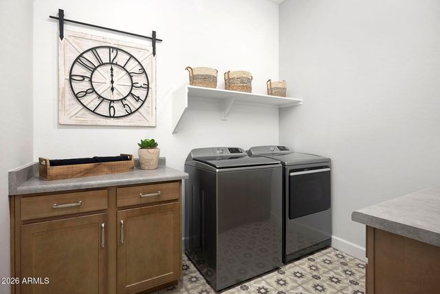 24229 W RAYMOND Street, Buckeye, AZ 85326