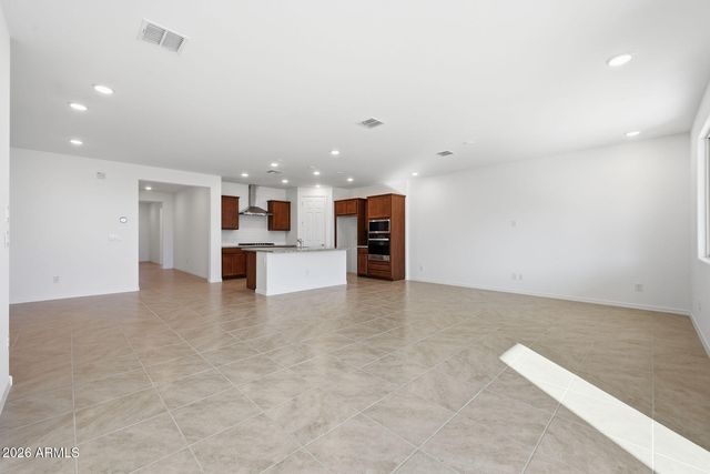 24229 W RAYMOND Street, Buckeye, AZ 85326