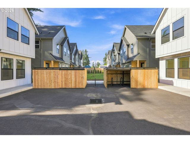6019 Se TENINO St, Portland, OR 97206