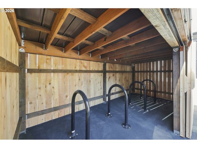 6019 Se TENINO St, Portland, OR 97206