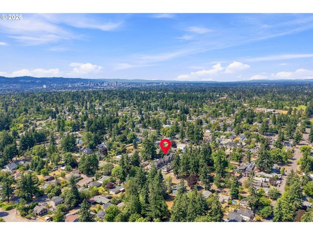 6019 Se TENINO St, Portland, OR 97206