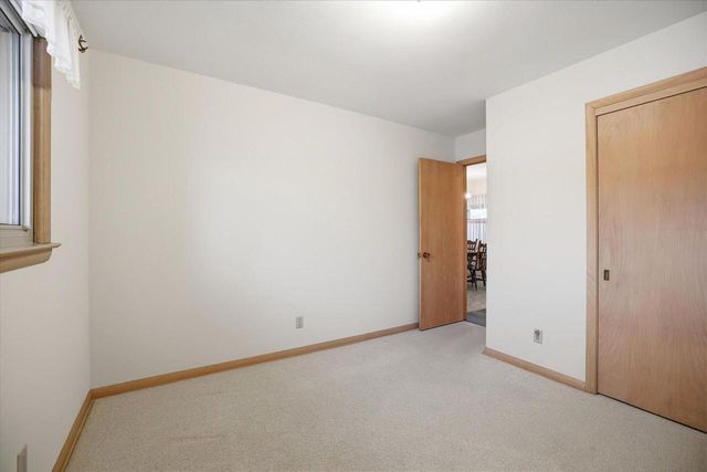 N72W15292 Patio COURT, Menomonee Falls, WI 53051