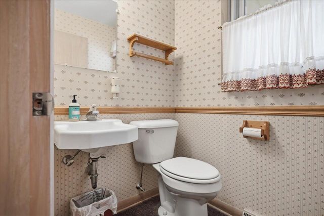 N72W15292 Patio COURT, Menomonee Falls, WI 53051