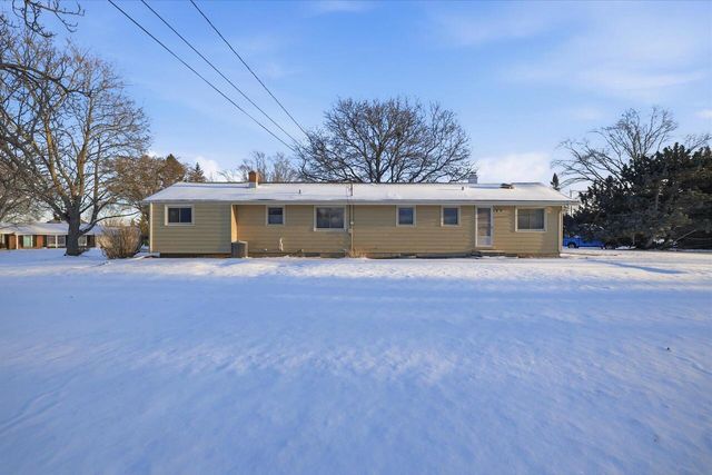 N72W15292 Patio COURT, Menomonee Falls, WI 53051