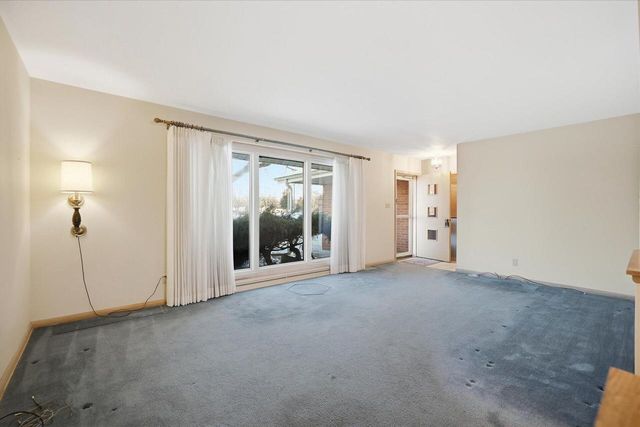 N72W15292 Patio COURT, Menomonee Falls, WI 53051