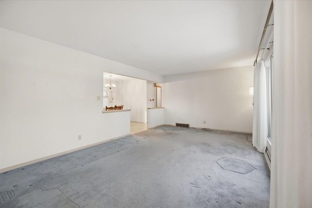 N72W15292 Patio COURT, Menomonee Falls, WI 53051