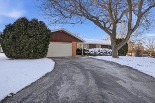 N72W15292 Patio COURT, Menomonee Falls, WI 53051