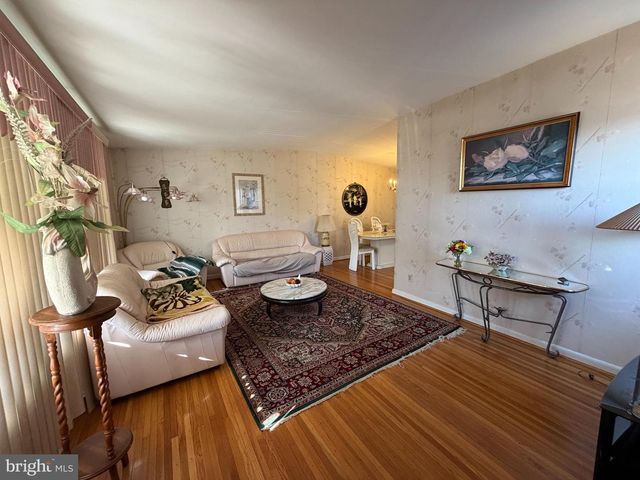 747 GREYMONT ST, Philadelphia, PA 19116