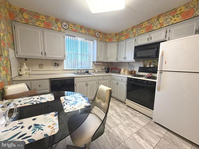 747 GREYMONT ST, Philadelphia, PA 19116