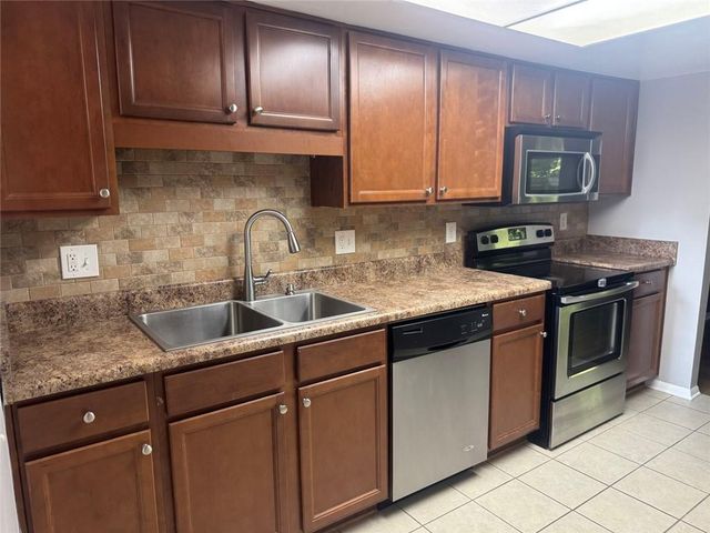 2207 Surrey Court SE, Marietta, GA 30067