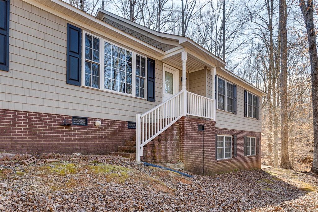 189 Fond Du Lac Drive, Central, SC 29630