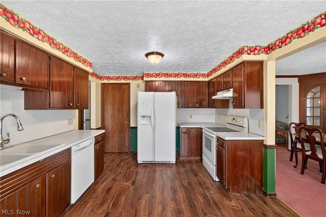 2537 Dogwood Drive NE, Massillon, OH 44646