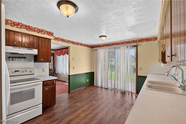 2537 Dogwood Drive NE, Massillon, OH 44646