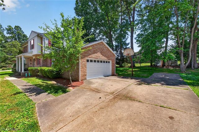 2537 Dogwood Drive NE, Massillon, OH 44646