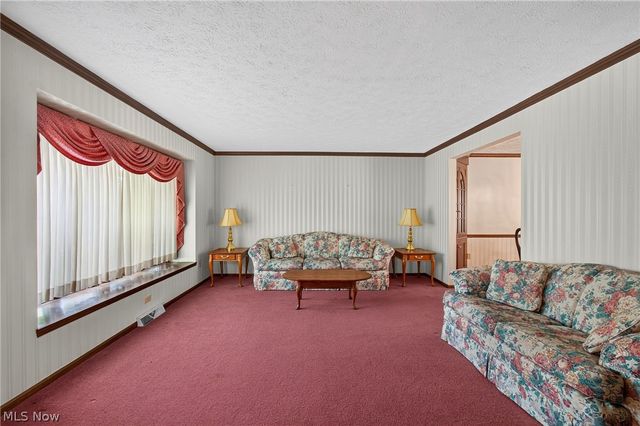 2537 Dogwood Drive NE, Massillon, OH 44646