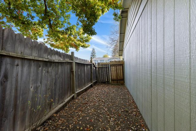 8617 El Sobrante Way, Orangevale, CA 95662