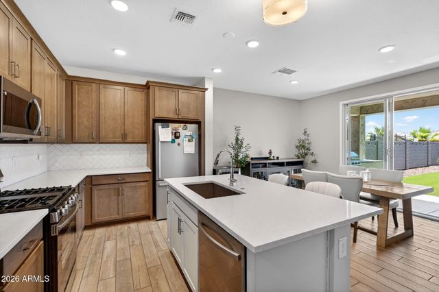 18227 W VOGEL Avenue, Goodyear, AZ 85338