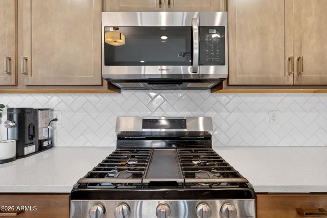 18227 W VOGEL Avenue, Goodyear, AZ 85338