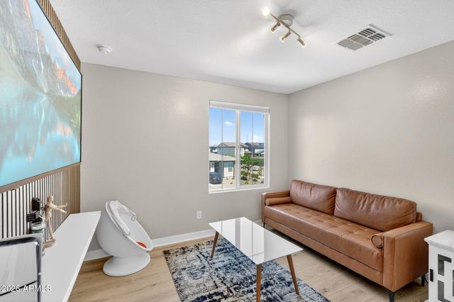 18227 W VOGEL Avenue, Goodyear, AZ 85338