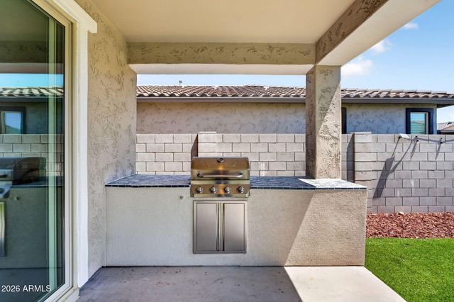 18227 W VOGEL Avenue, Goodyear, AZ 85338