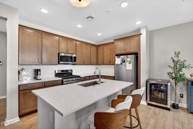 18227 W VOGEL Avenue, Goodyear, AZ 85338