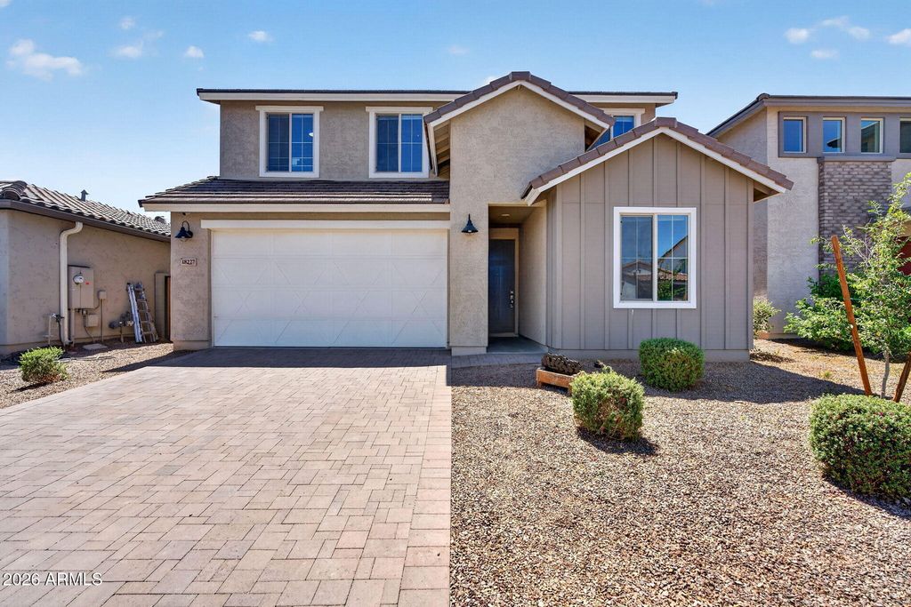 18227 W VOGEL Avenue, Goodyear, AZ 85338