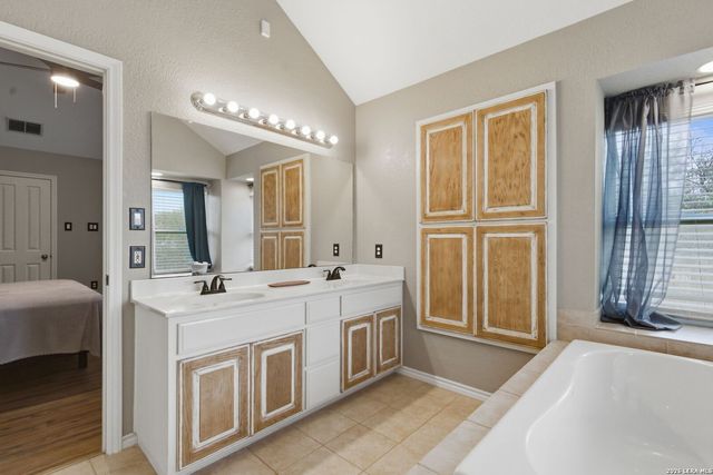 1686 Lantana, New Braunfels, TX 78130