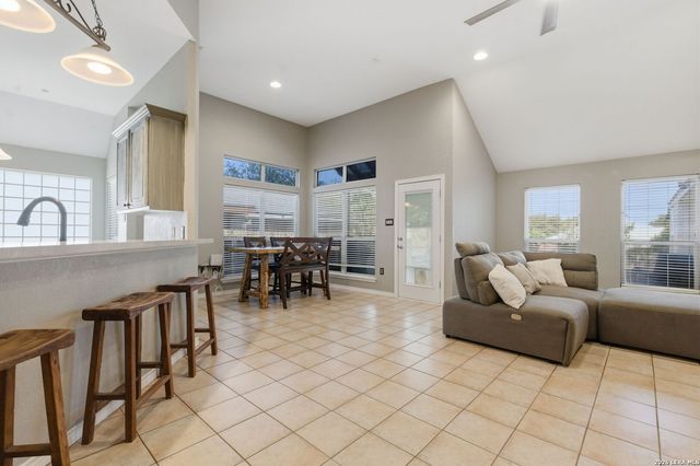 1686 Lantana, New Braunfels, TX 78130
