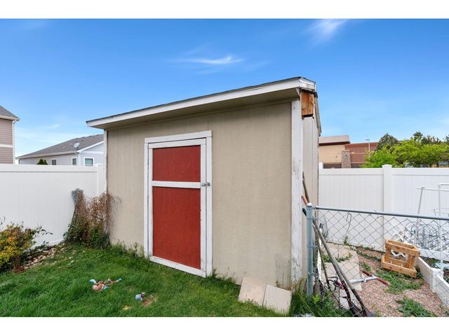 2701 Hydra Dr, Loveland, CO 80537