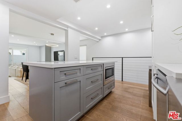 910 19th Street 101, Santa Monica, CA 90403