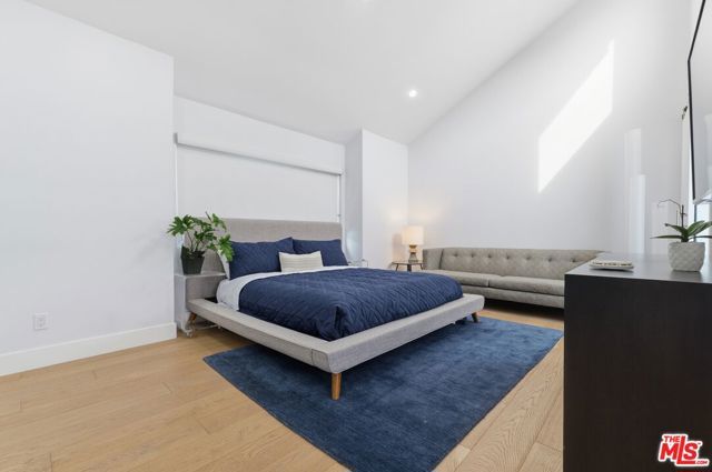 910 19th Street 101, Santa Monica, CA 90403