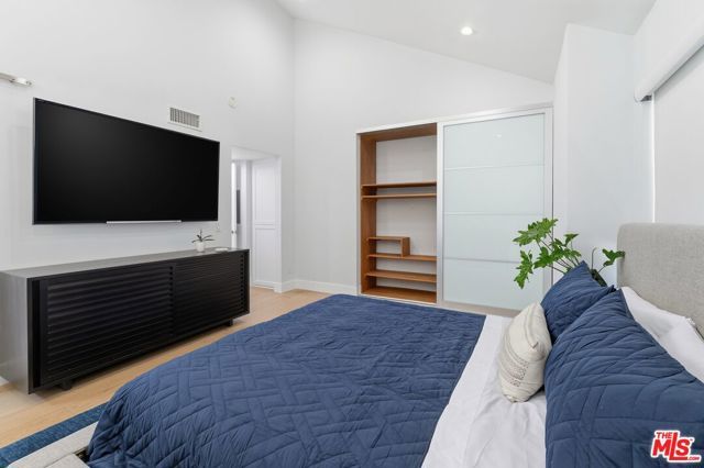 910 19th Street 101, Santa Monica, CA 90403